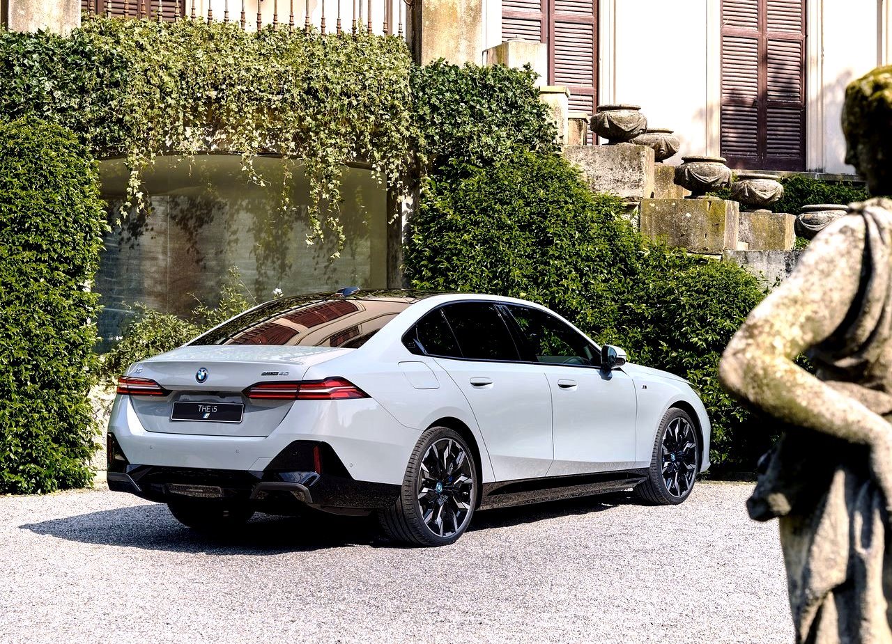 2024 - BMW i5, foto 51