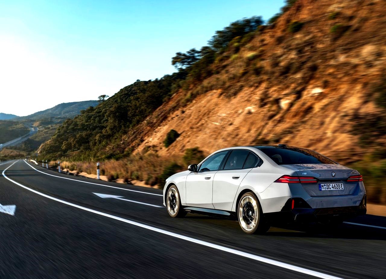 2024 - BMW i5, foto 59