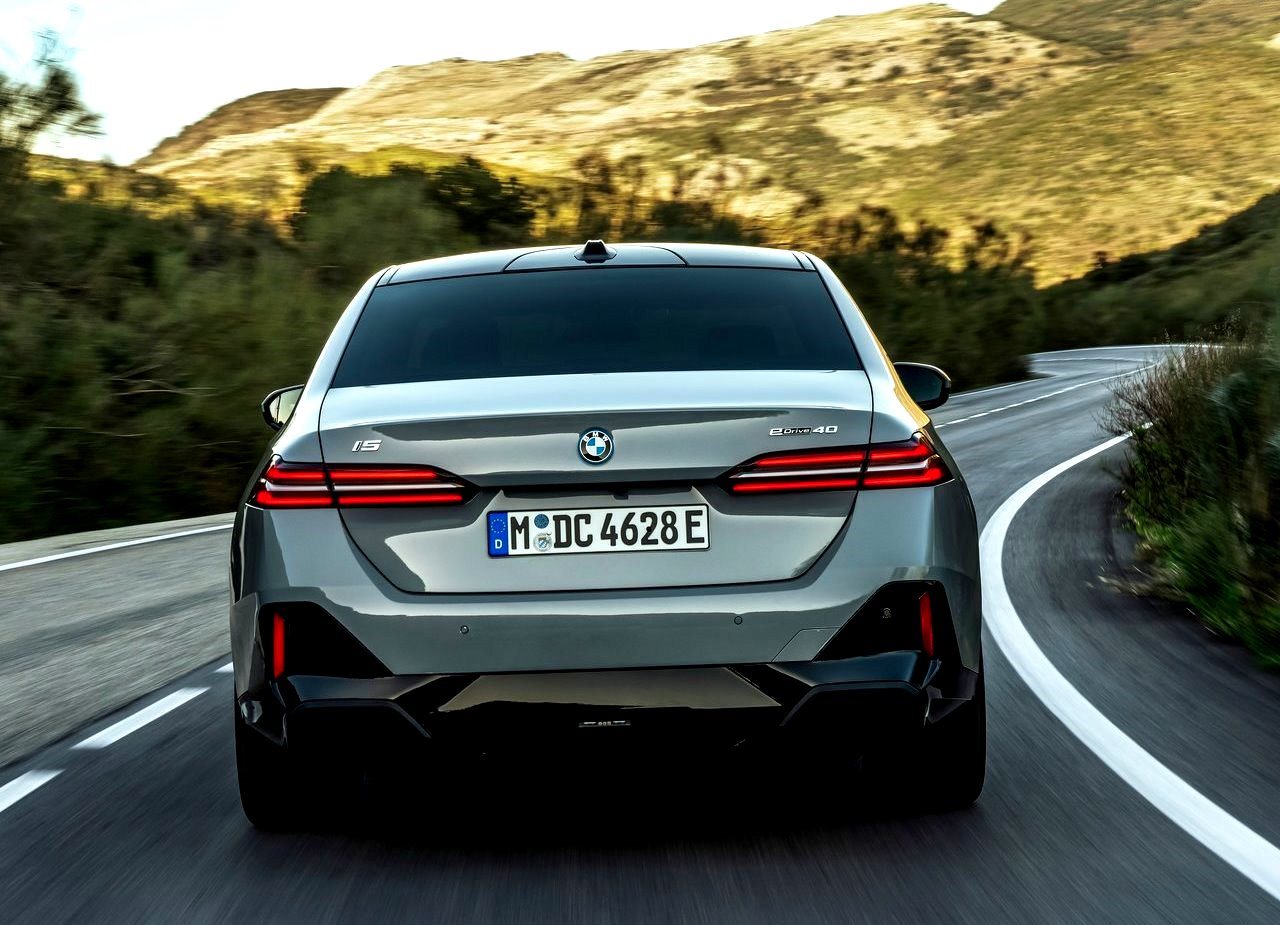 2024 - BMW i5, foto 70