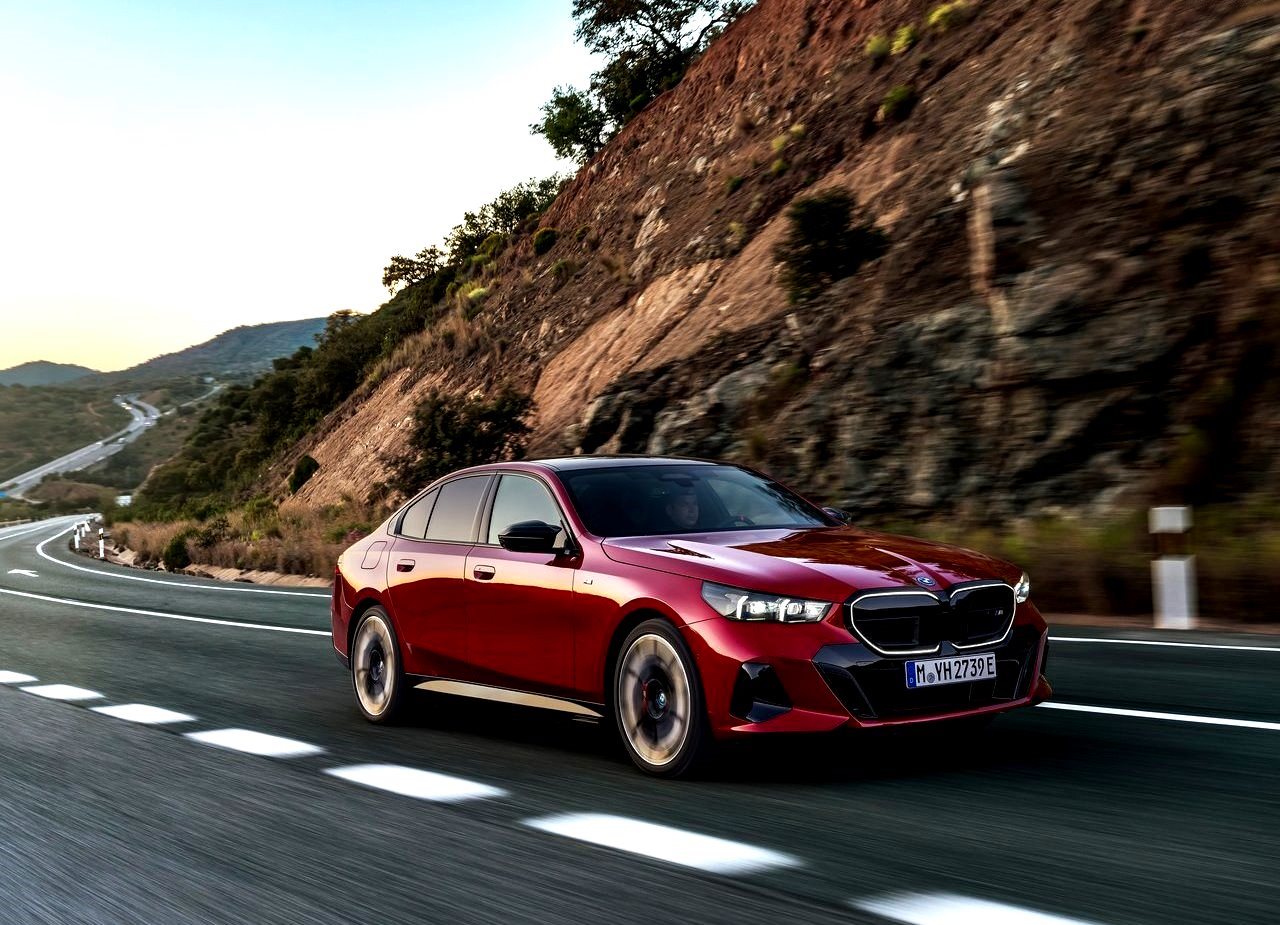 BMW i5 M60, foto 36