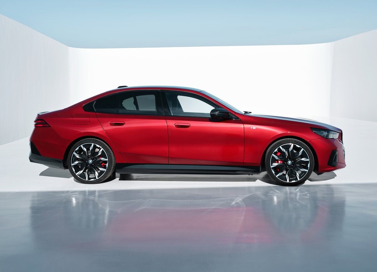 BMW i5 M60, foto 37