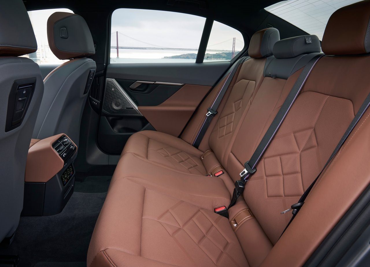 BMW i5 M60, foto 188