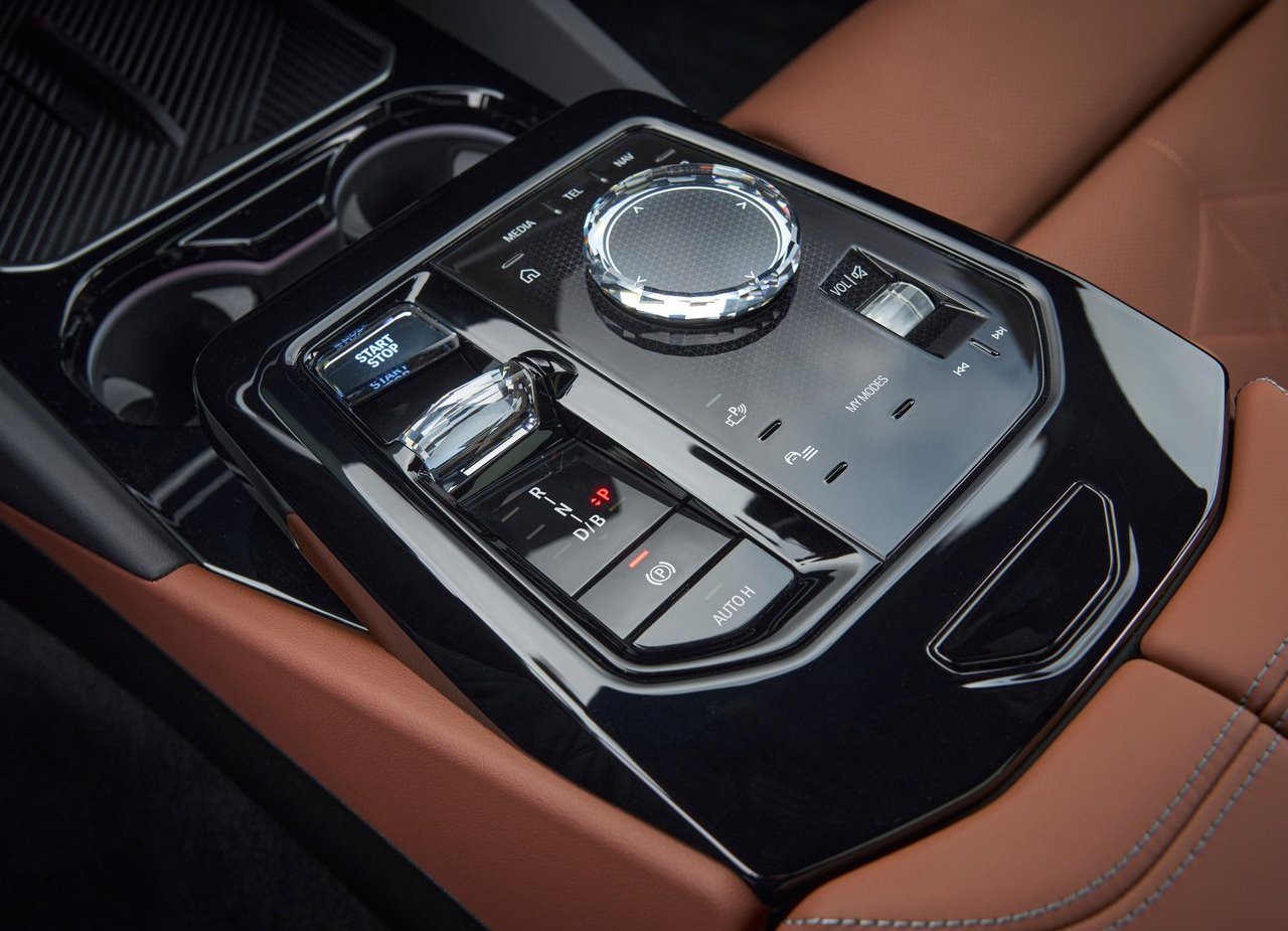 BMW i5 M60, foto 189