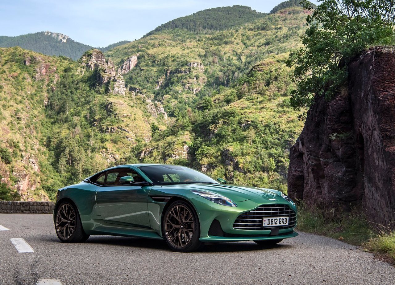 2024 - ASTON MARTIN DB12 RACING GREEN, foto 4