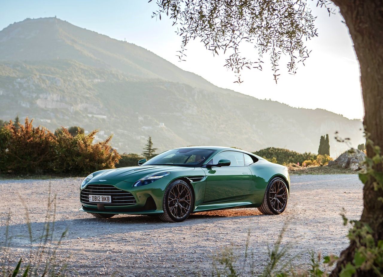 2024 - ASTON MARTIN DB12 RACING GREEN, foto 10