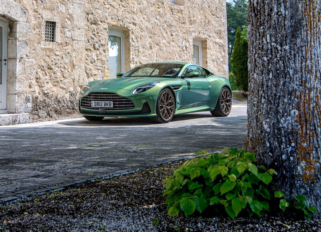 2024 - ASTON MARTIN DB12 RACING GREEN, foto 12