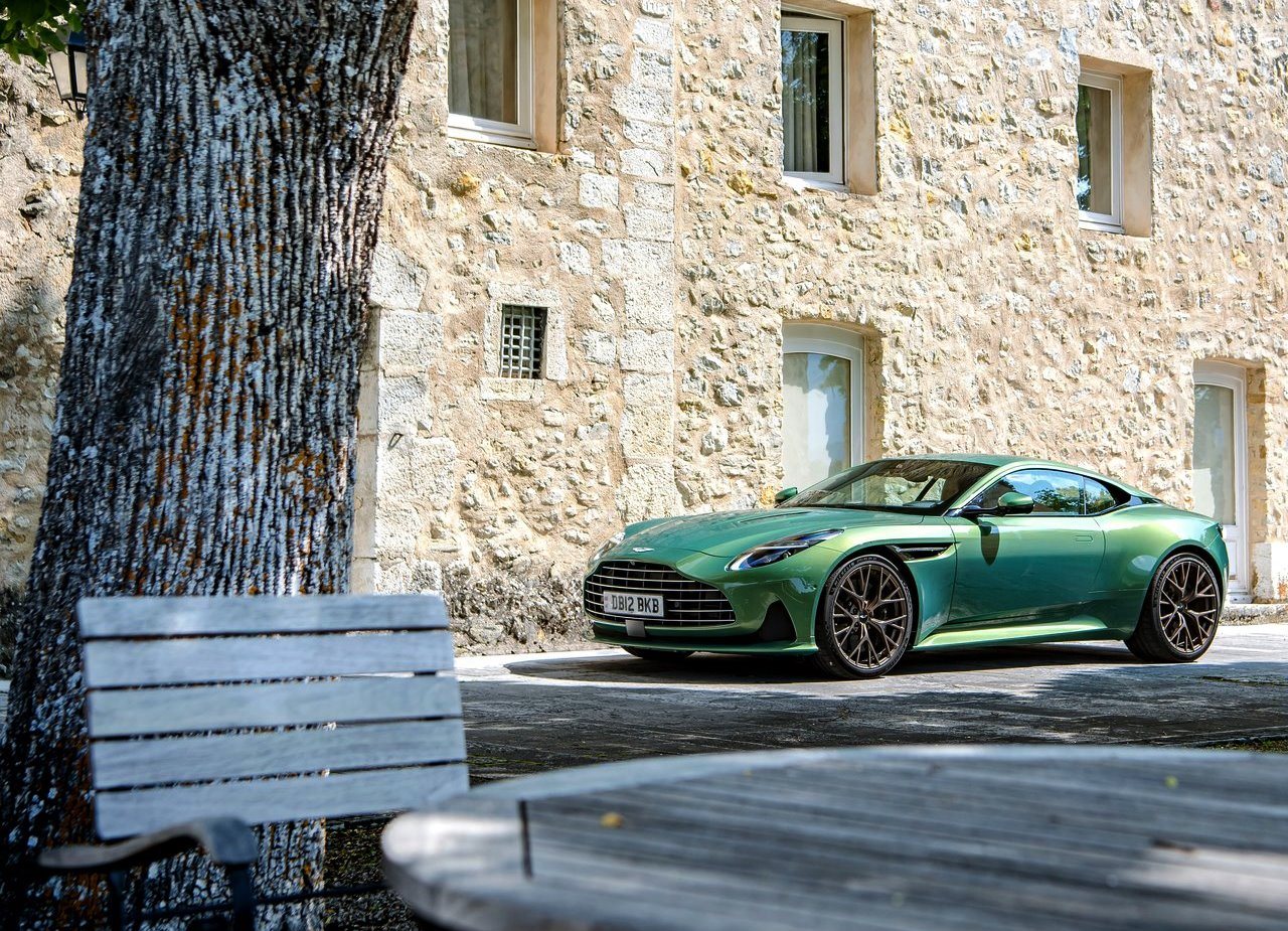 2024 - ASTON MARTIN DB12 RACING GREEN, foto 13