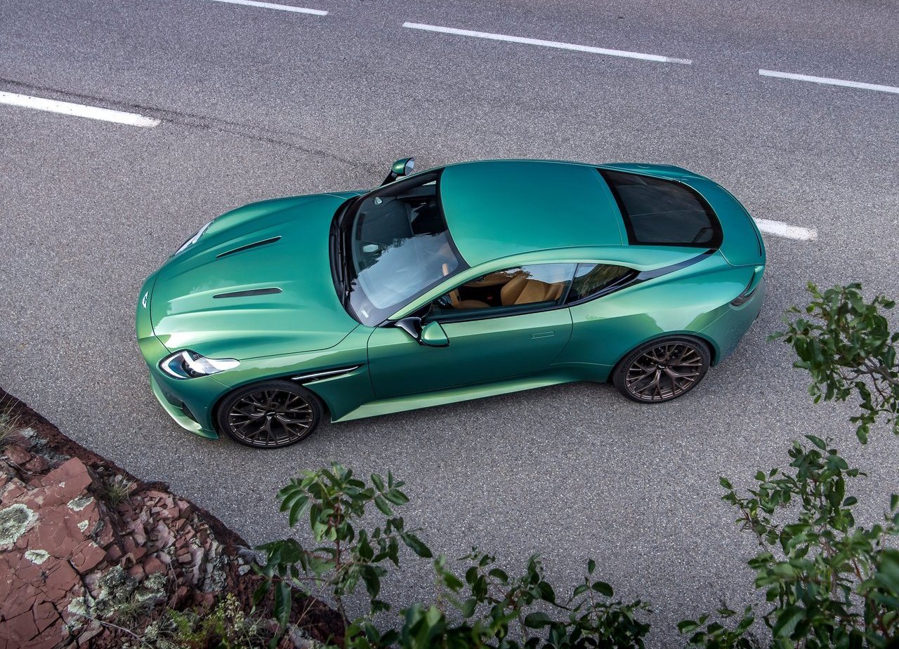 2024 - ASTON MARTIN DB12 RACING GREEN, foto 16