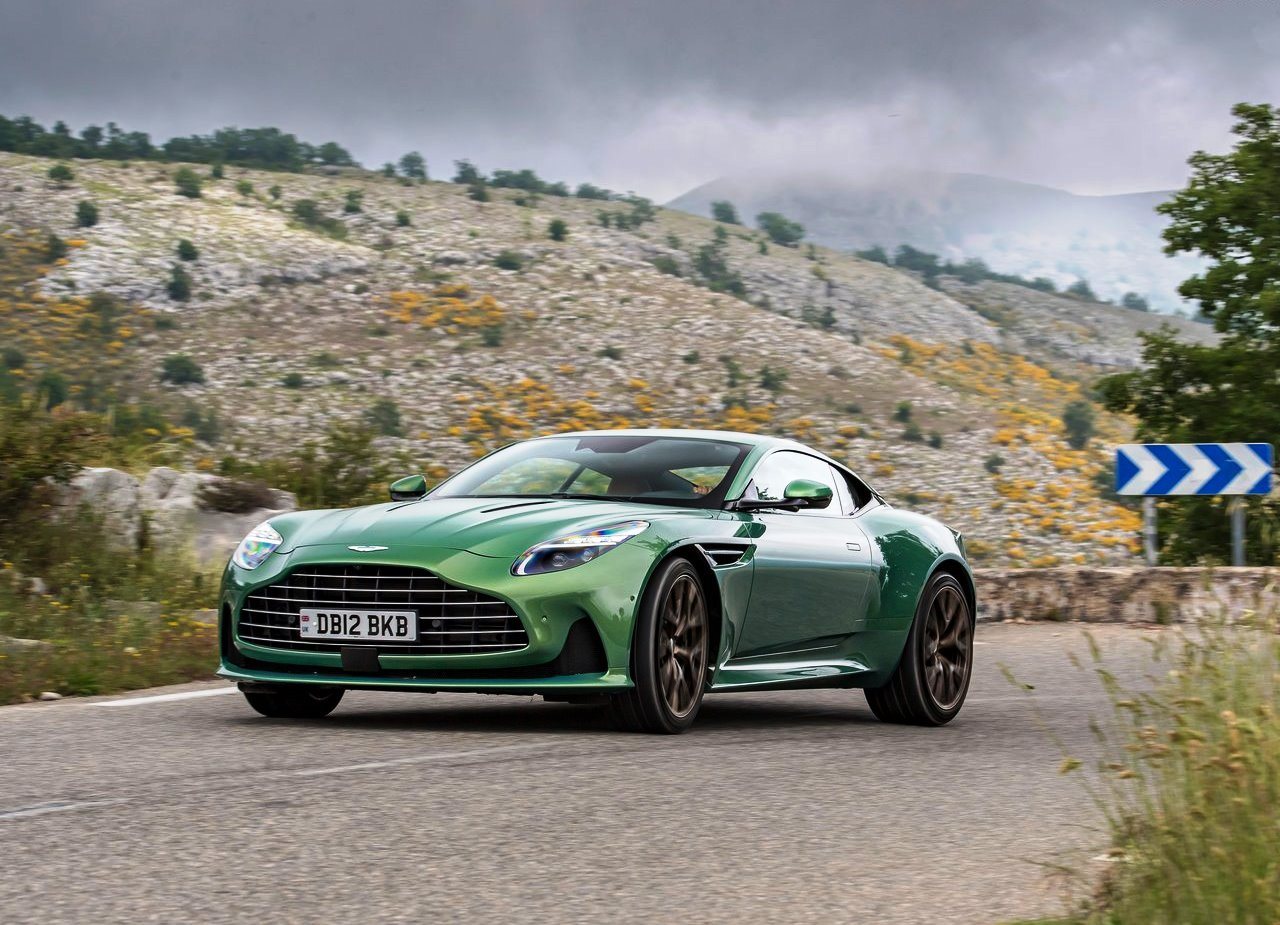 2024 - ASTON MARTIN DB12 RACING GREEN, foto 21