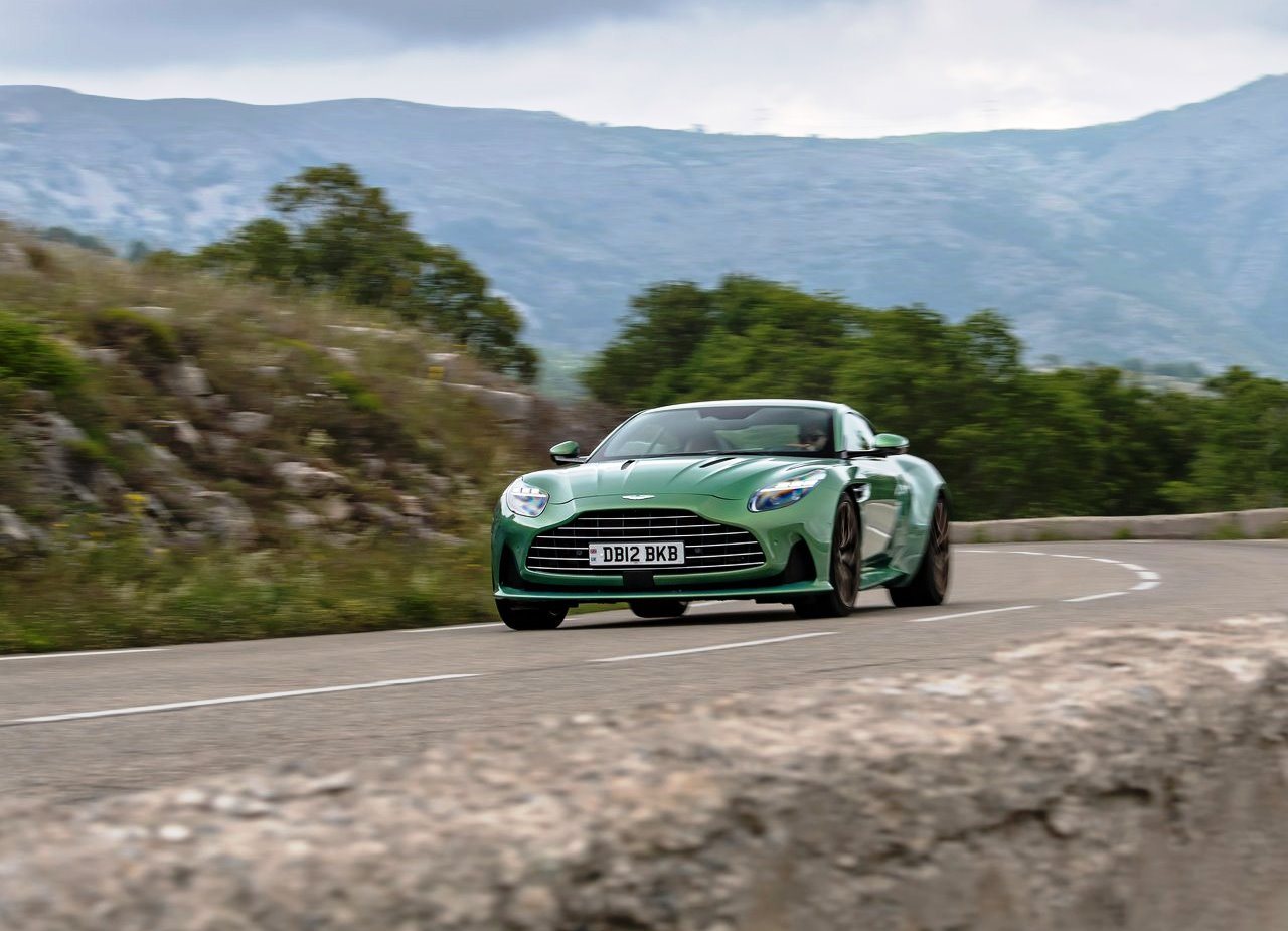 2024 - ASTON MARTIN DB12 RACING GREEN, foto 25