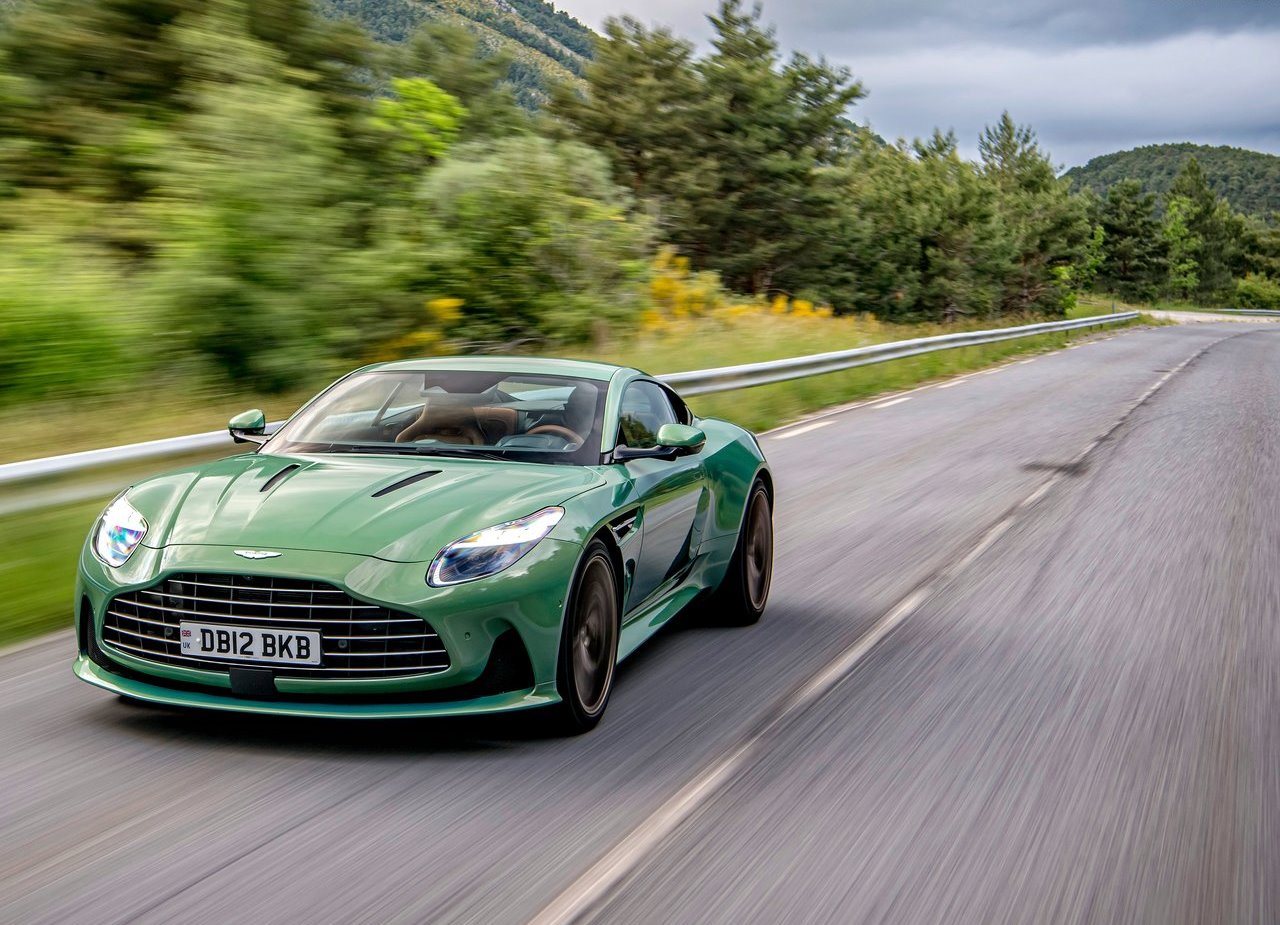 2024 - ASTON MARTIN DB12 RACING GREEN, foto 32