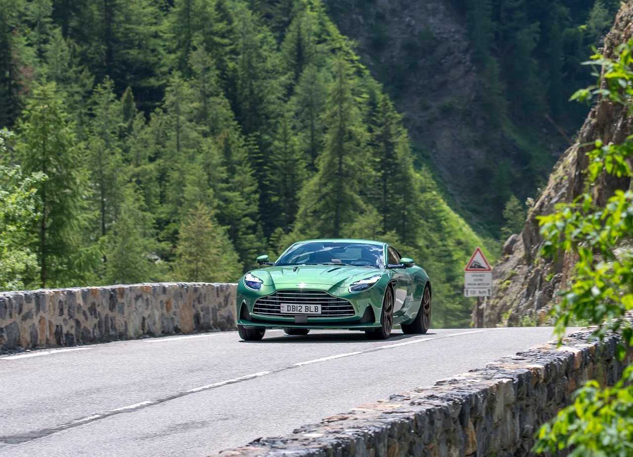 2024 - ASTON MARTIN DB12 RACING GREEN, foto 35