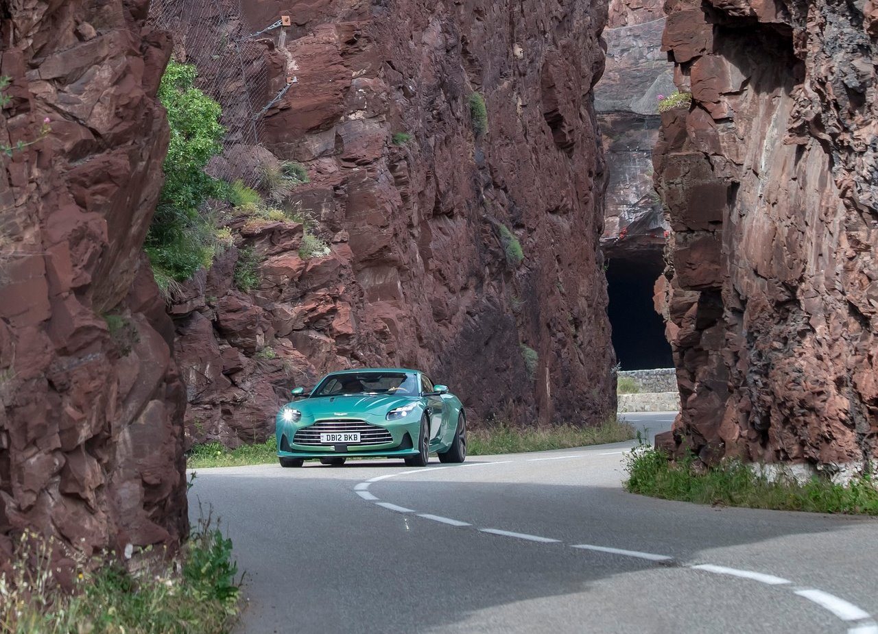 2024 - ASTON MARTIN DB12 RACING GREEN, foto 36