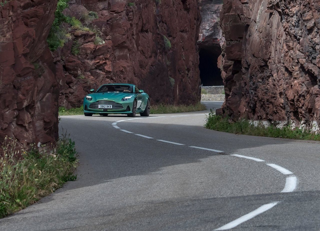 2024 - ASTON MARTIN DB12 RACING GREEN, foto 38