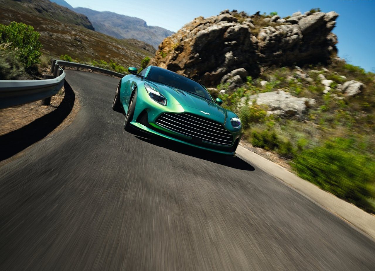 2024 - ASTON MARTIN DB12 RACING GREEN, foto 40
