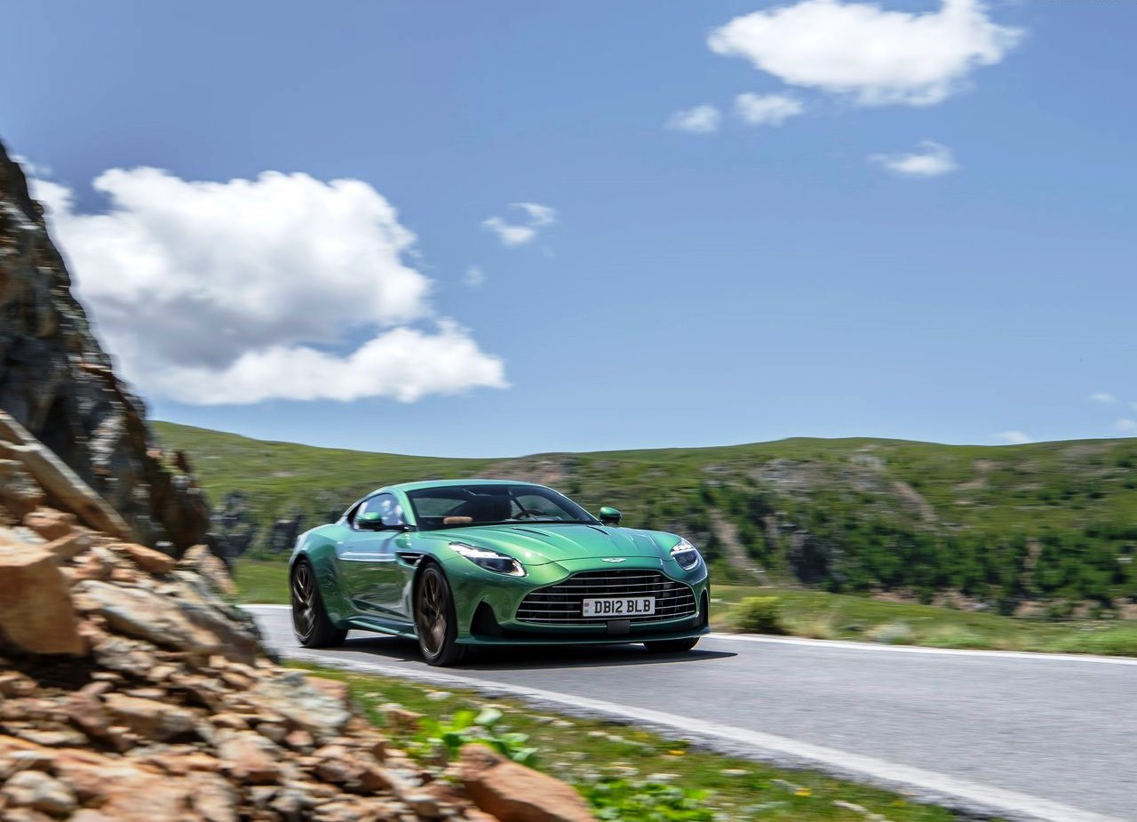 2024 - ASTON MARTIN DB12 RACING GREEN, foto 41