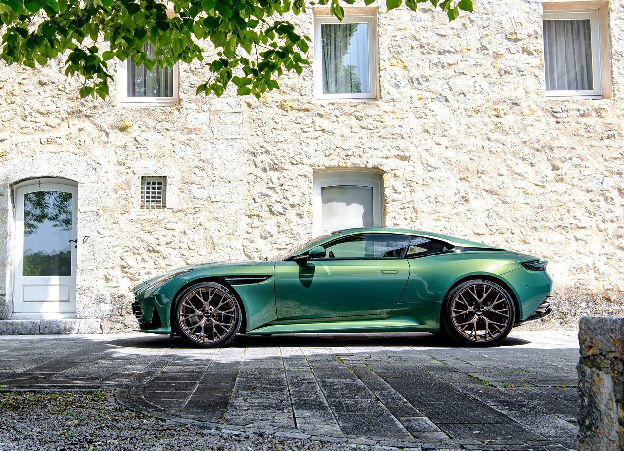 2024 - ASTON MARTIN DB12 RACING GREEN, foto 52