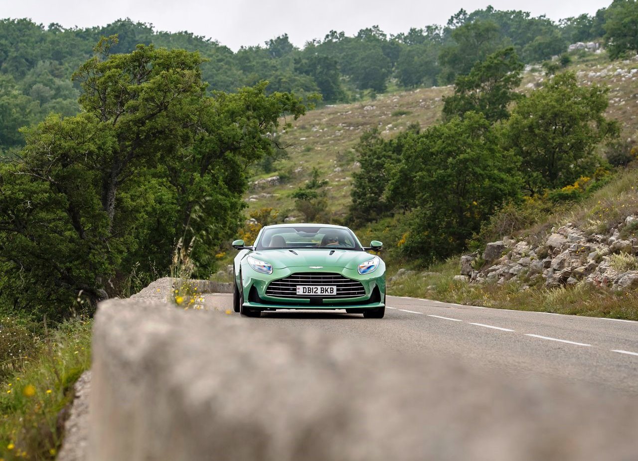 2024 - ASTON MARTIN DB12 RACING GREEN, foto 84