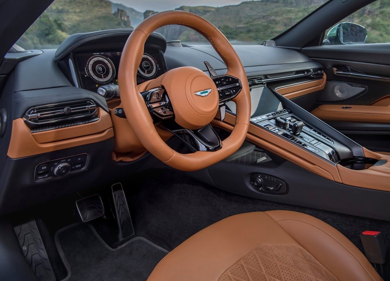 2024 - ASTON MARTIN DB12 RACING GREEN, foto 96