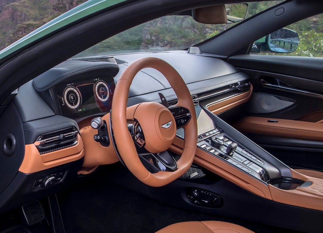 2024 - ASTON MARTIN DB12 RACING GREEN, foto 97