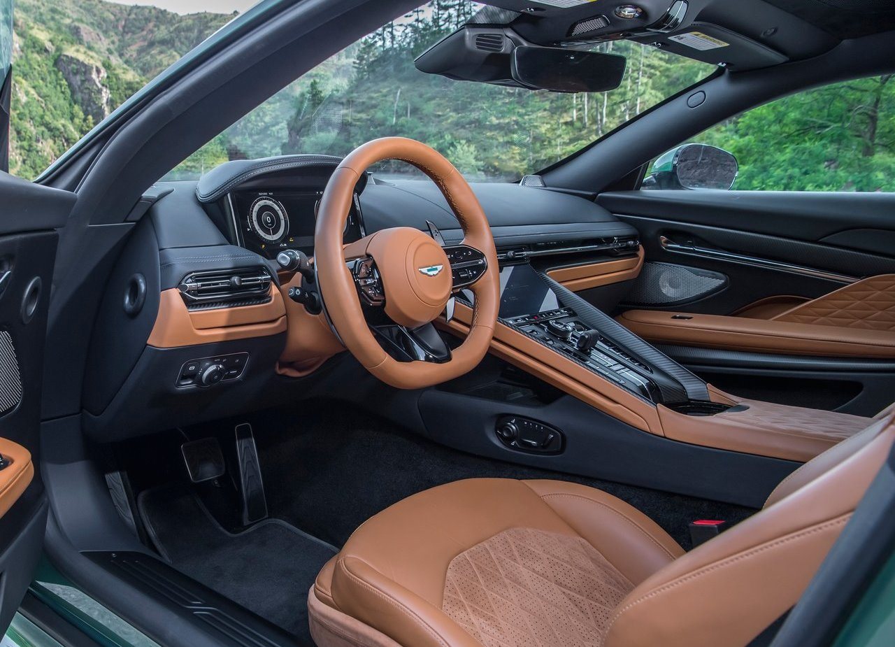 2024 - ASTON MARTIN DB12 RACING GREEN, foto 100