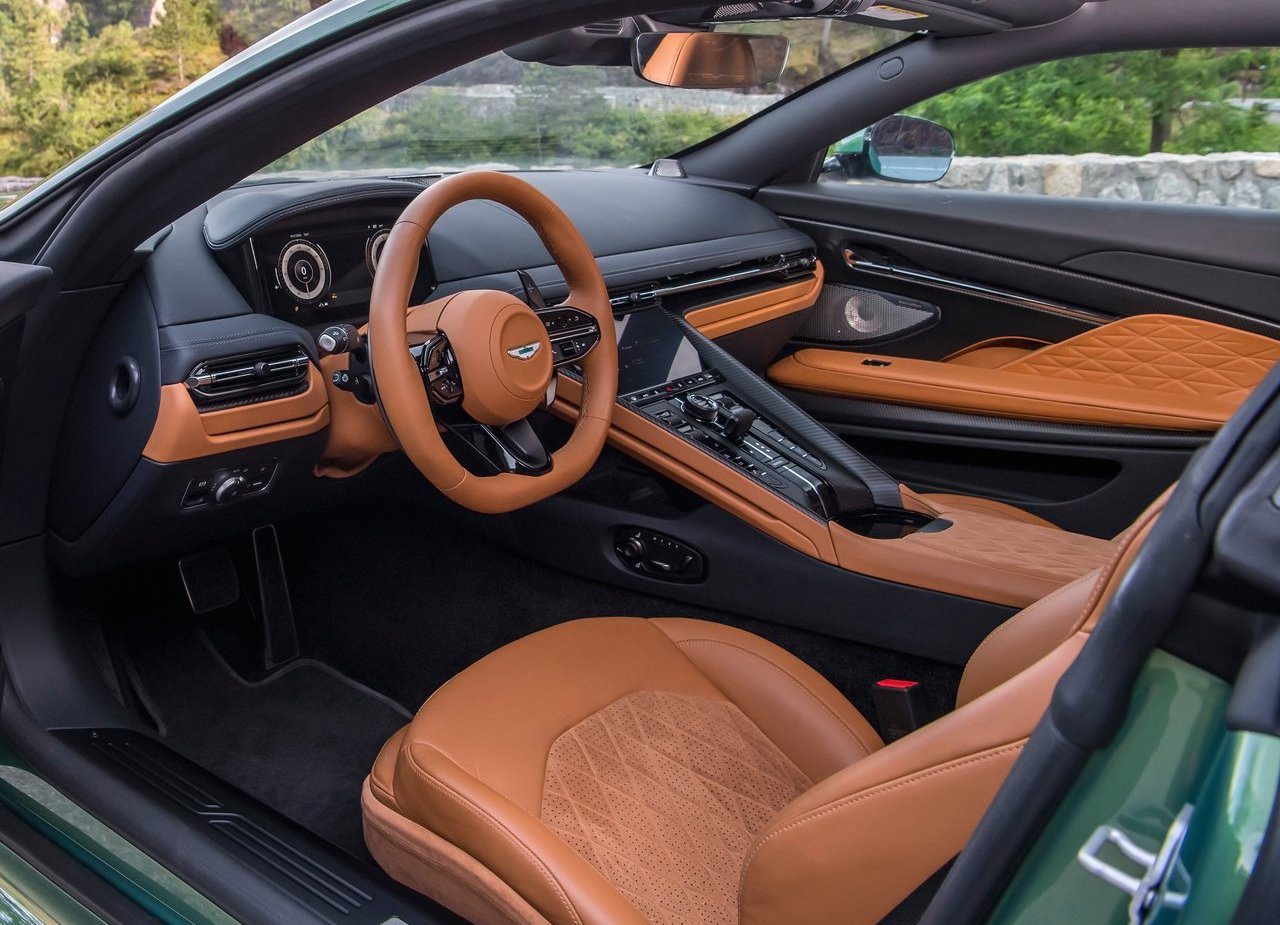 2024 - ASTON MARTIN DB12 RACING GREEN, foto 101