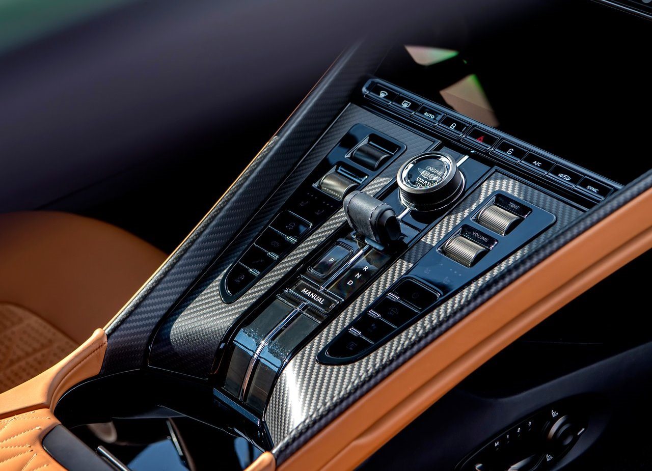 2024 - ASTON MARTIN DB12 RACING GREEN, foto 110