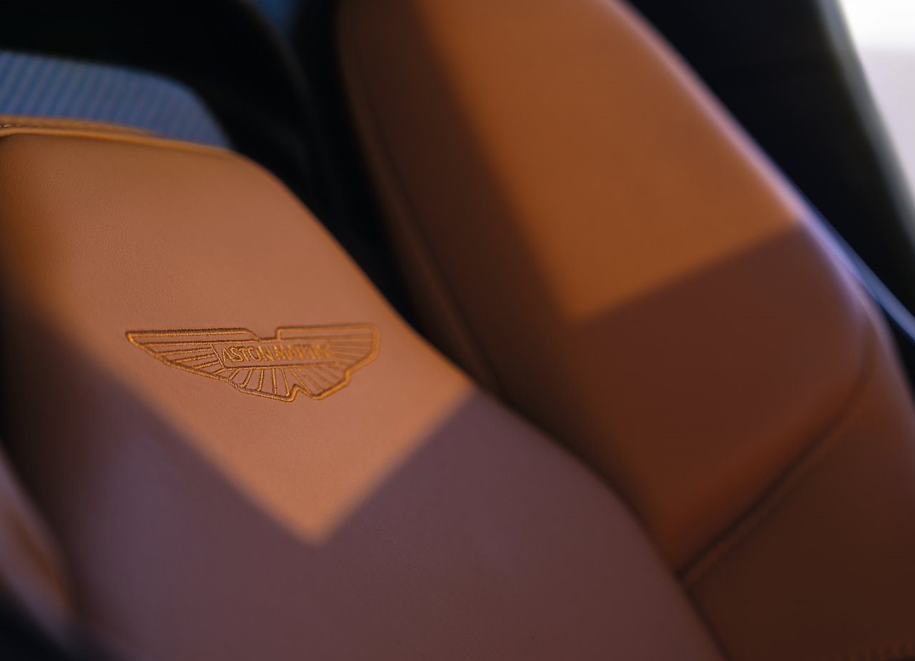 2024 - ASTON MARTIN DB12 RACING GREEN, foto 118