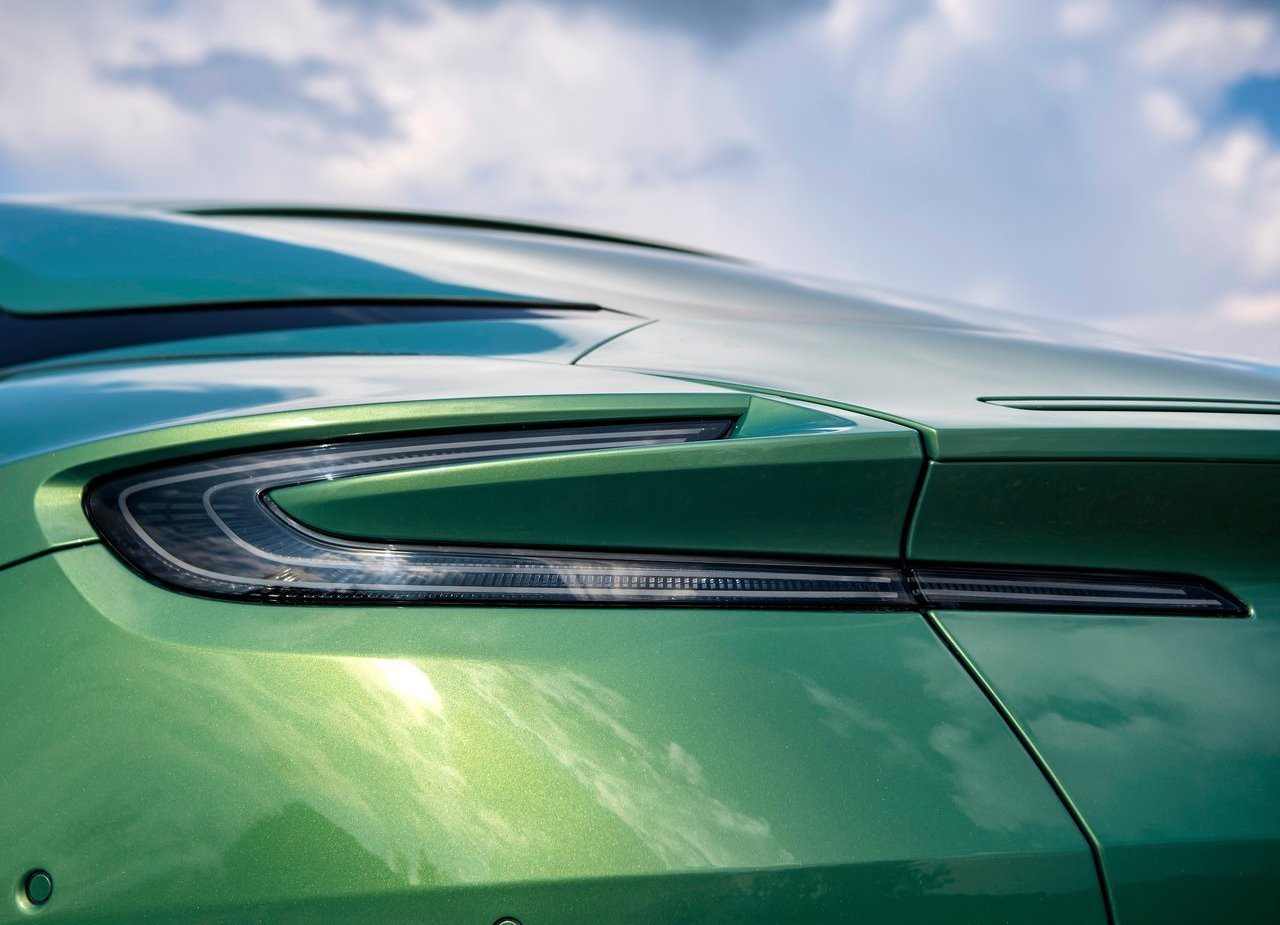2024 - ASTON MARTIN DB12 RACING GREEN, foto 126