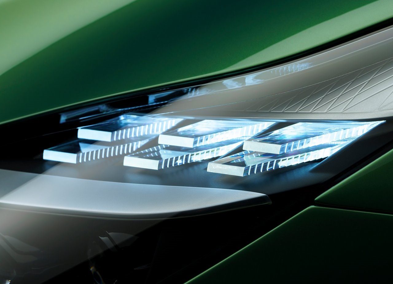 2024 - ASTON MARTIN DB12 RACING GREEN, foto 128