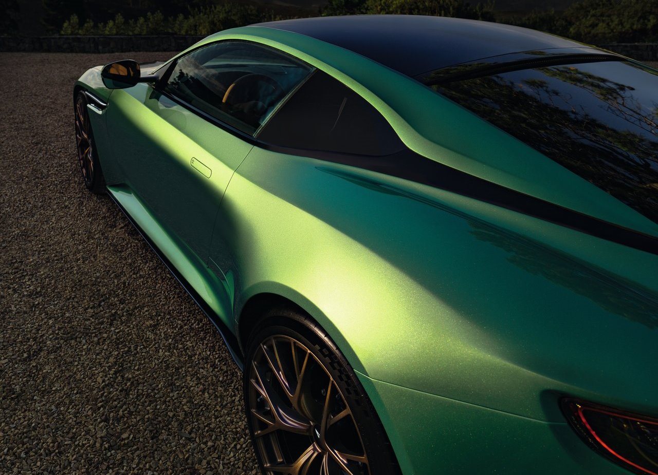 2024 - ASTON MARTIN DB12 RACING GREEN, foto 132