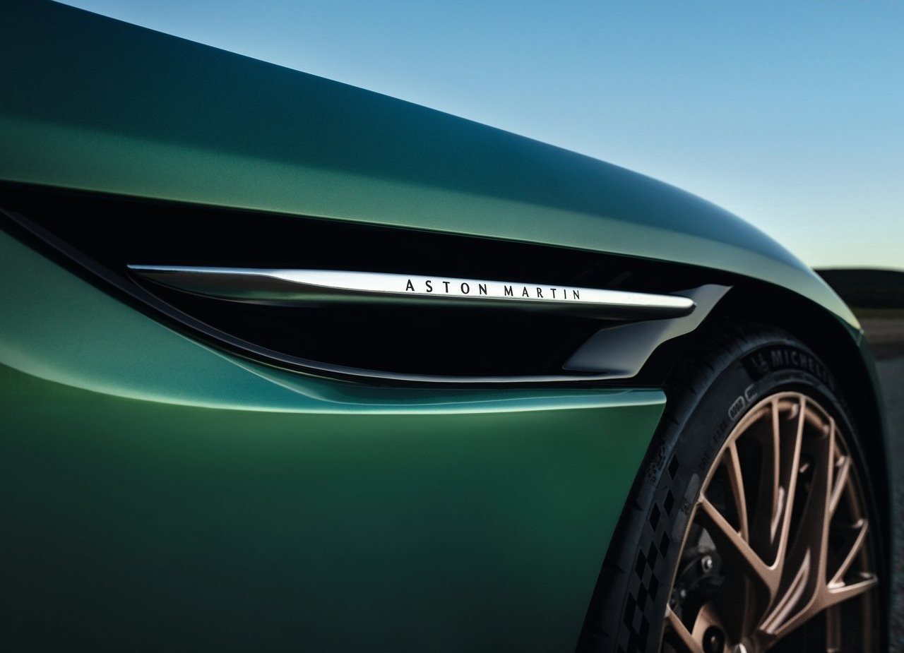 2024 - ASTON MARTIN DB12 RACING GREEN, foto 138