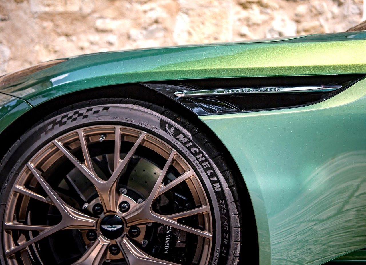 2024 - ASTON MARTIN DB12 RACING GREEN, foto 139