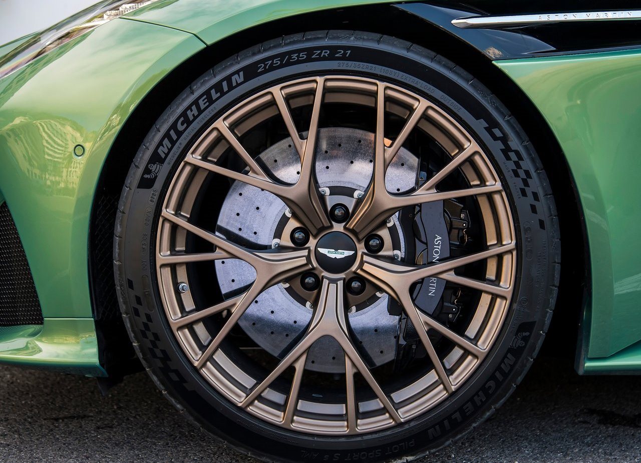 2024 - ASTON MARTIN DB12 RACING GREEN, foto 140
