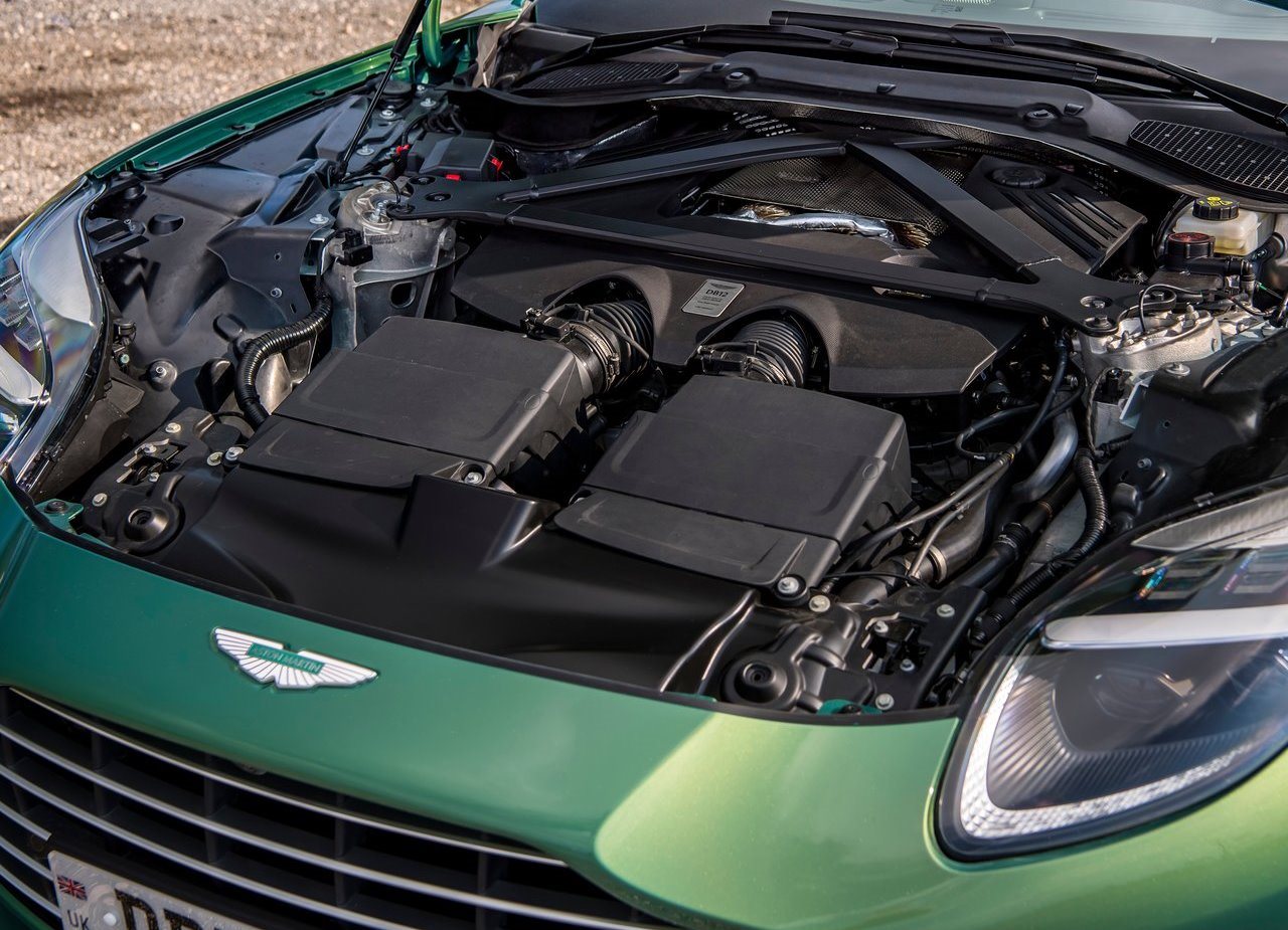 2024 - ASTON MARTIN DB12 RACING GREEN, foto 150