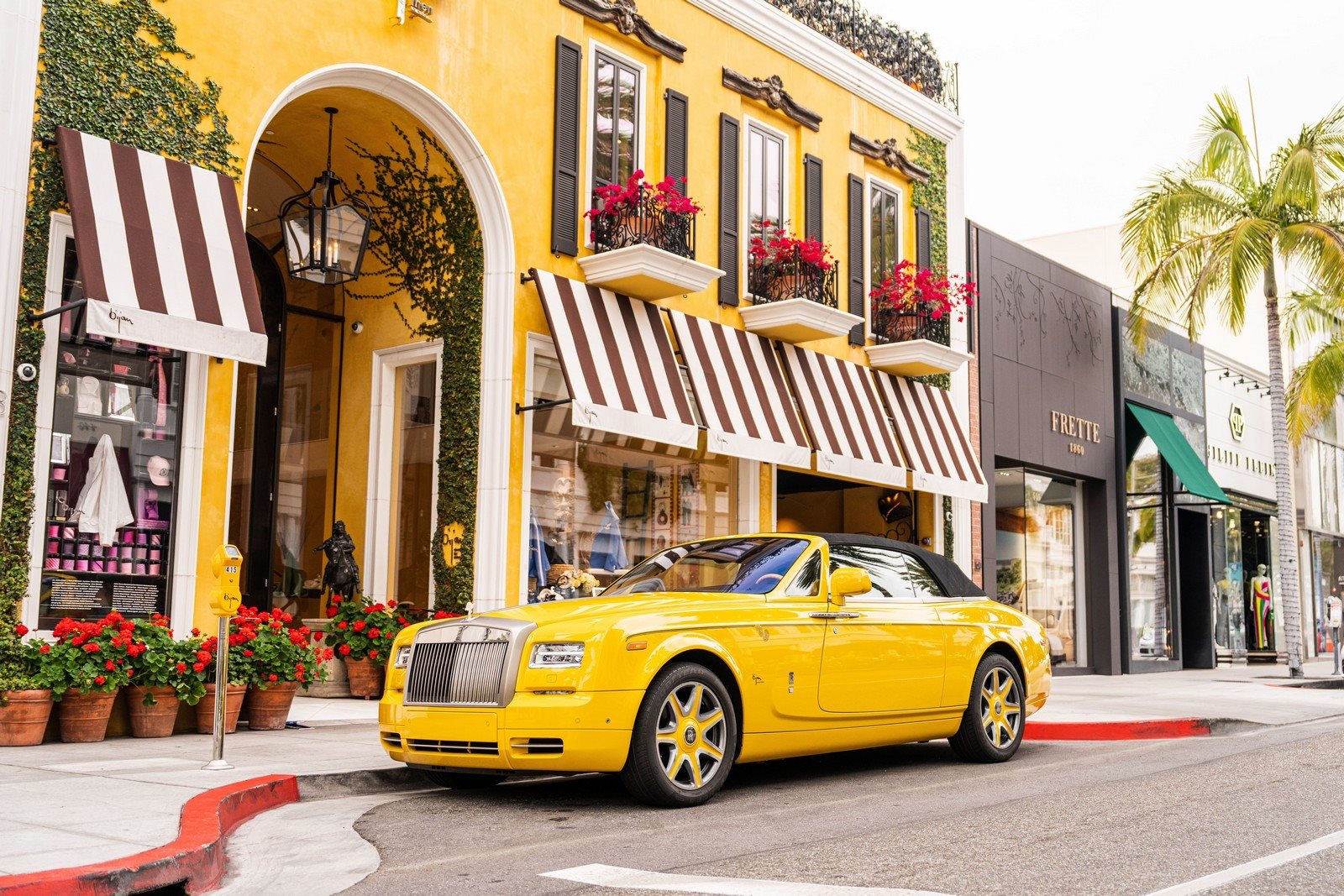 ROLLS-ROYCE PHANTOM DROPHEAD COUPE BIJAN LIMITED EDITION, foto 4