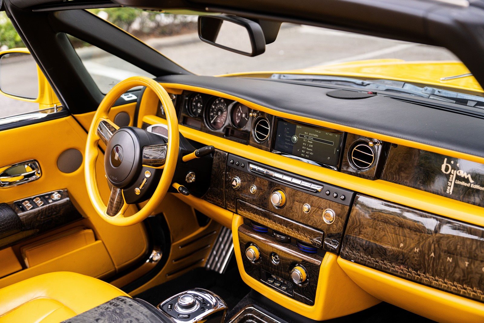 ROLLS-ROYCE PHANTOM DROPHEAD COUPE BIJAN LIMITED EDITION, foto 29