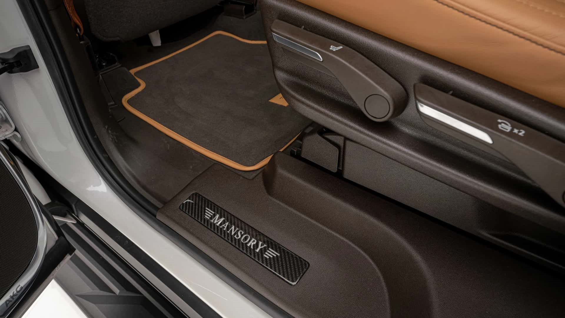 2023 - CADILLAC ESCALADE BY MANSORY, foto 12