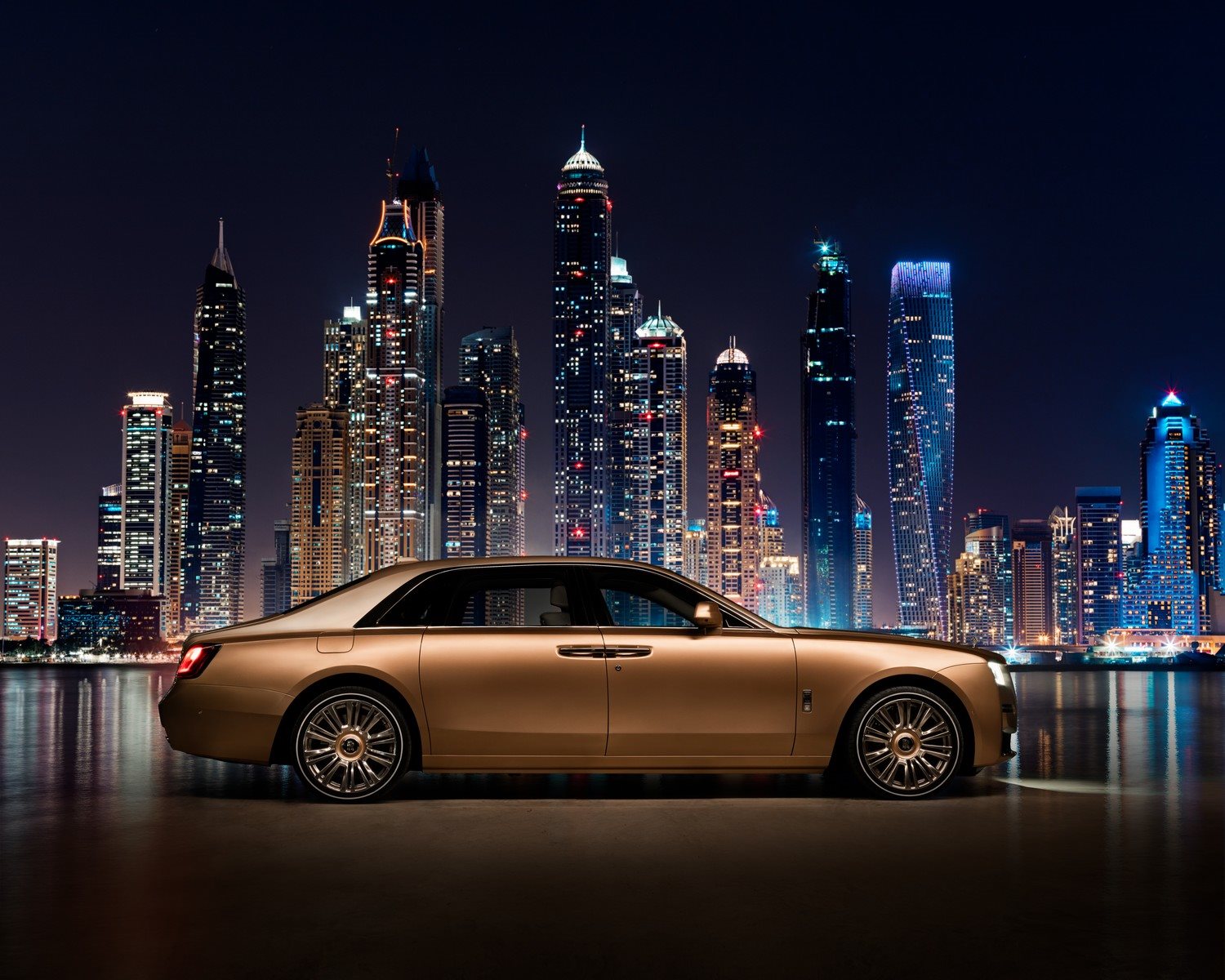 ROLLS-ROYCE GHOST EXTENDED PRIVATE OFFICE DUBAI, foto 7