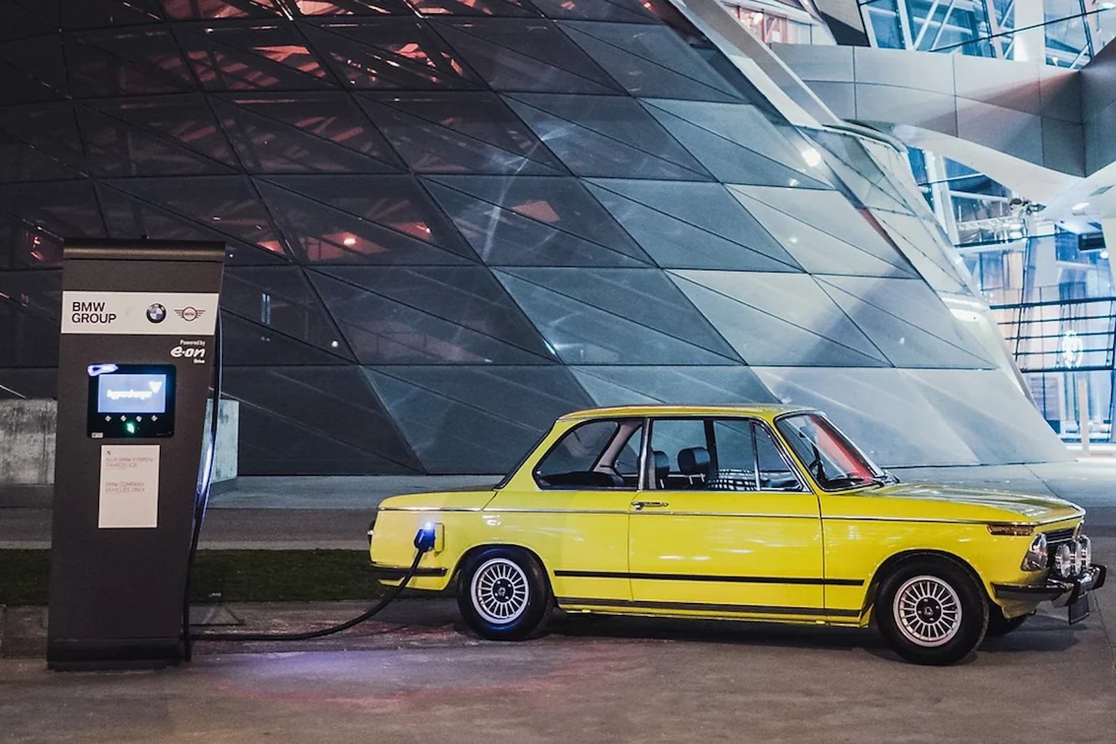 BMW 2002te ELECTRIC BY BAVARIAN ECONS, foto 5