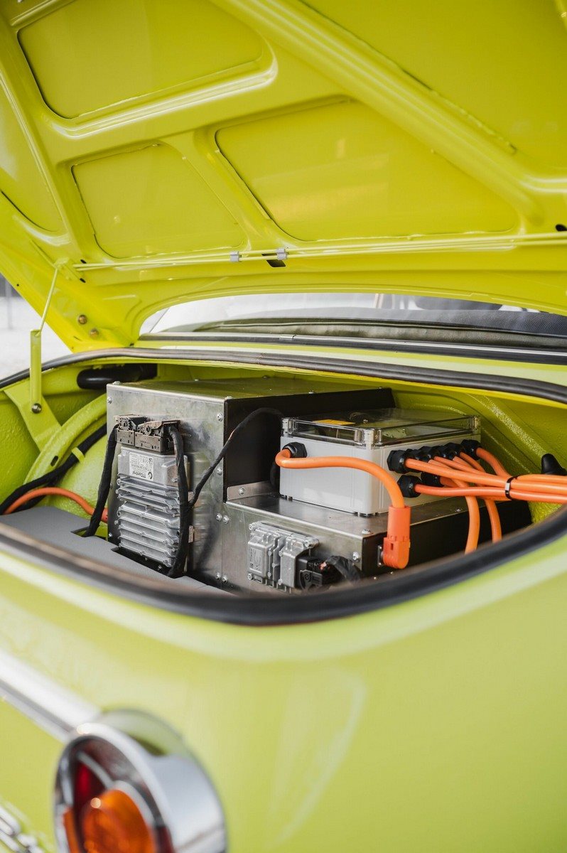 BMW 2002te ELECTRIC BY BAVARIAN ECONS, foto 19