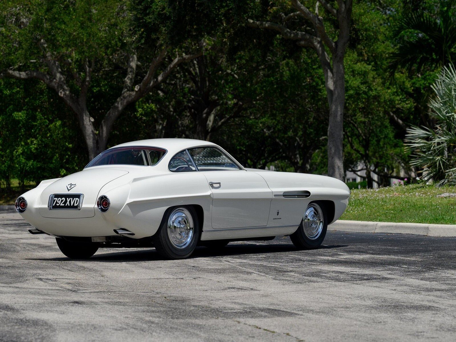 FIAT 8V GHIA SUPERSONIC WHITE, foto 2