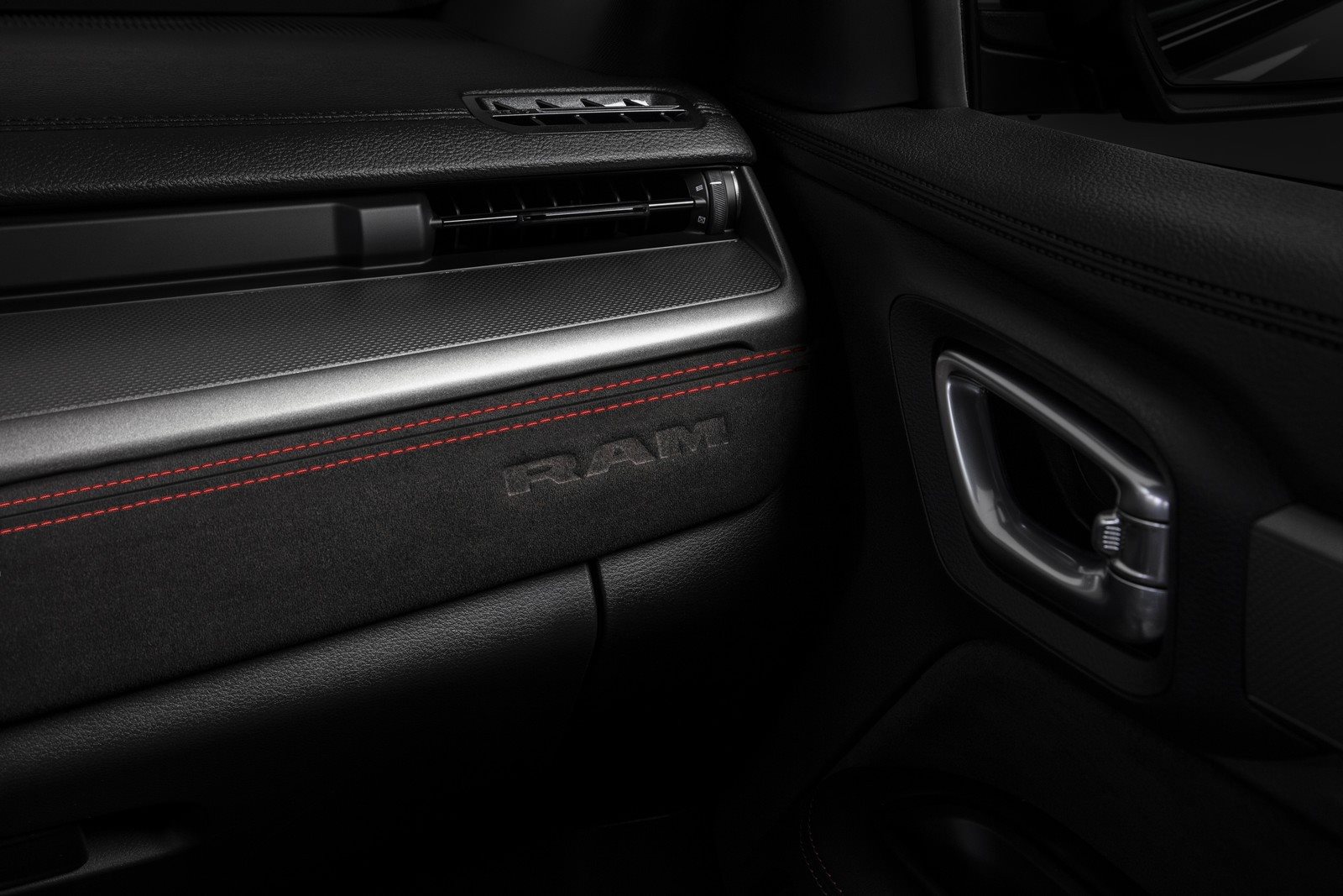 2024 - RAM RAMPAGE R/T, foto 25