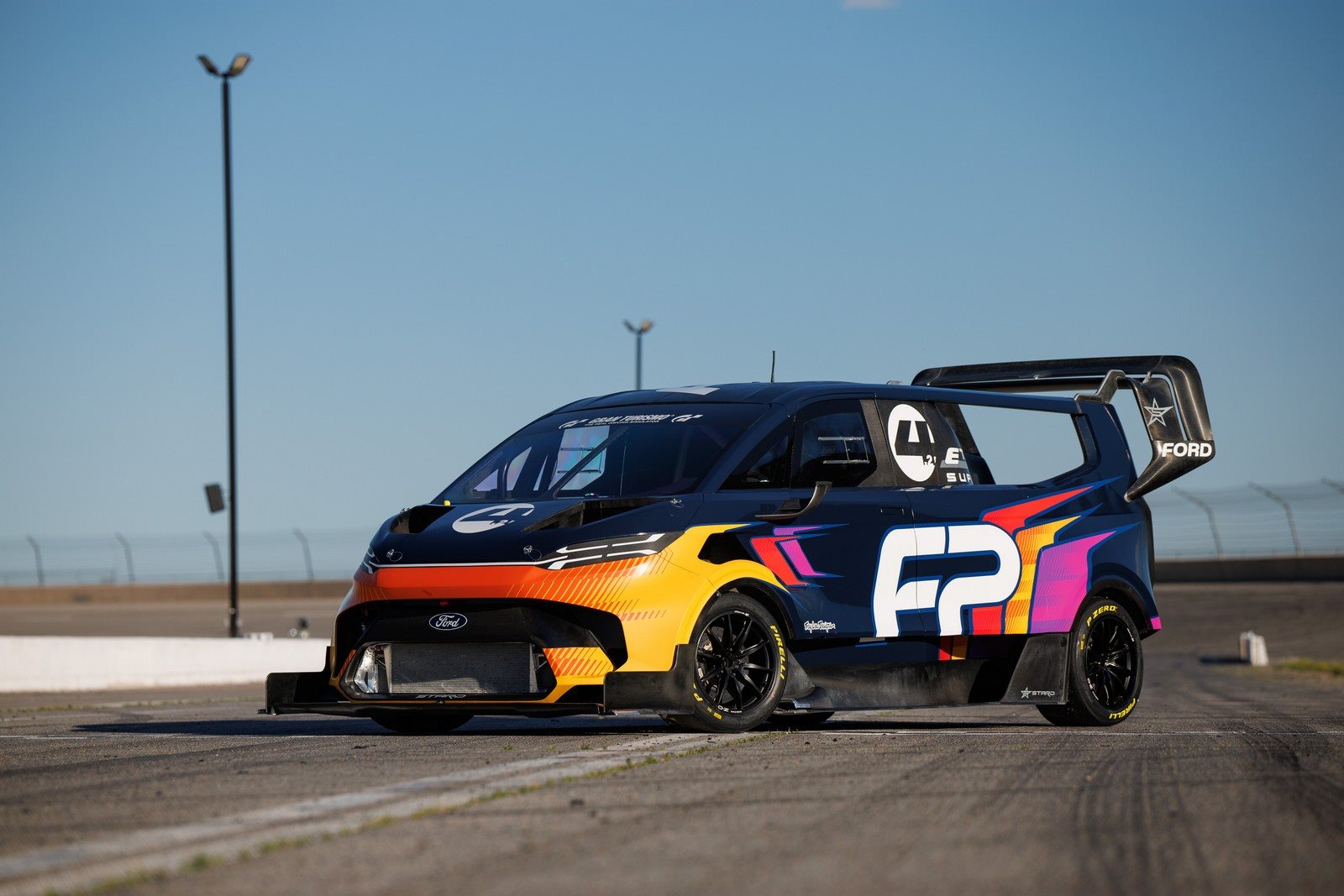 2023 - FORD SUPERVAN 4.2, foto 1
