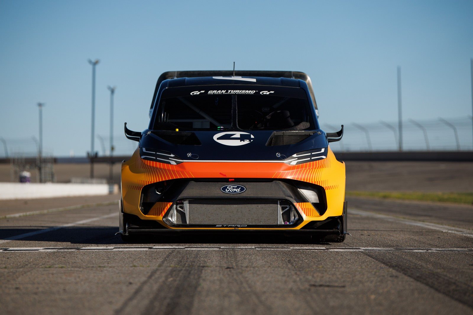 2023 - FORD SUPERVAN 4.2, foto 3