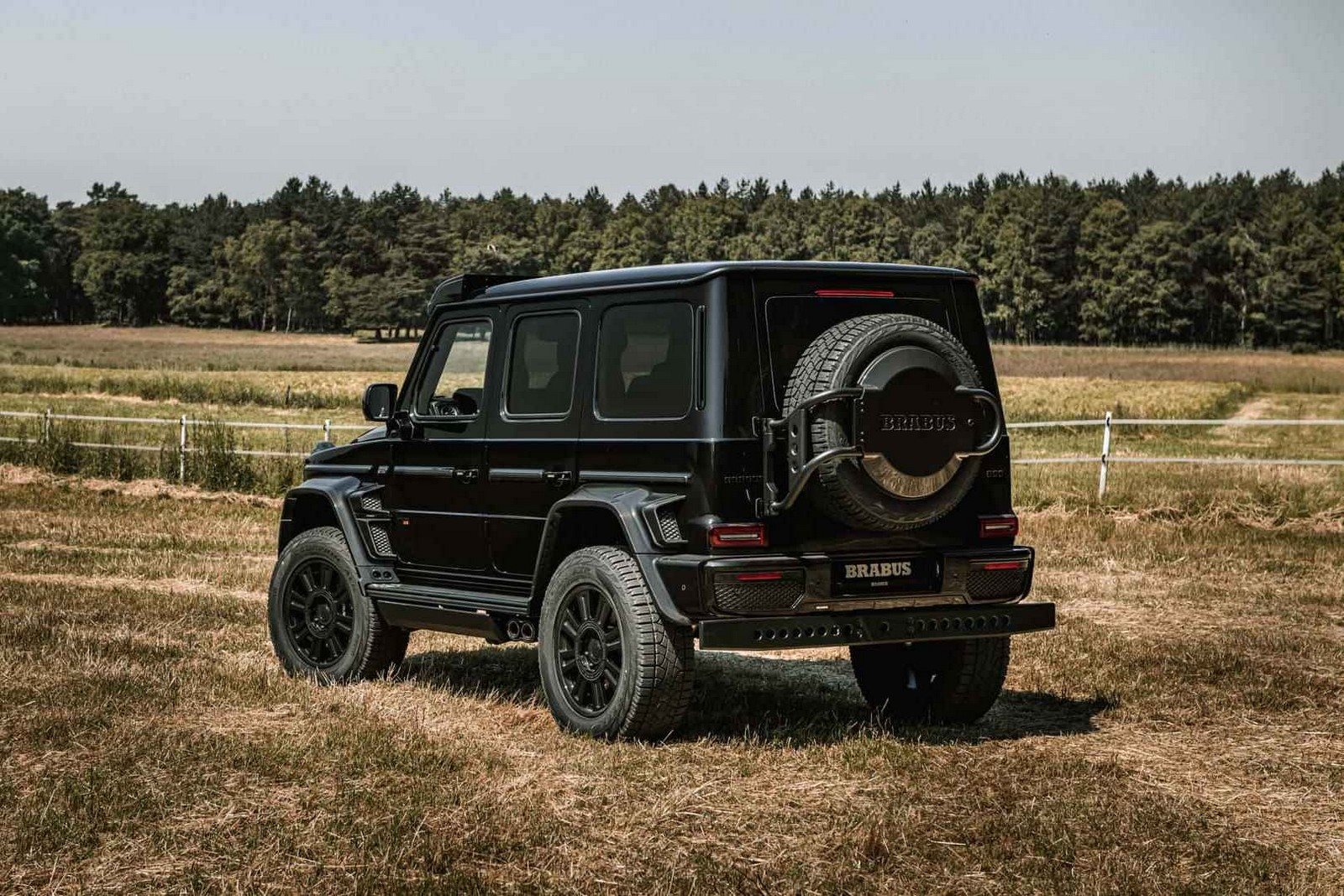 2023 - MERCEDES-AMG G 63 4x4² SUPERBLACK BRABUS 800, foto 2
