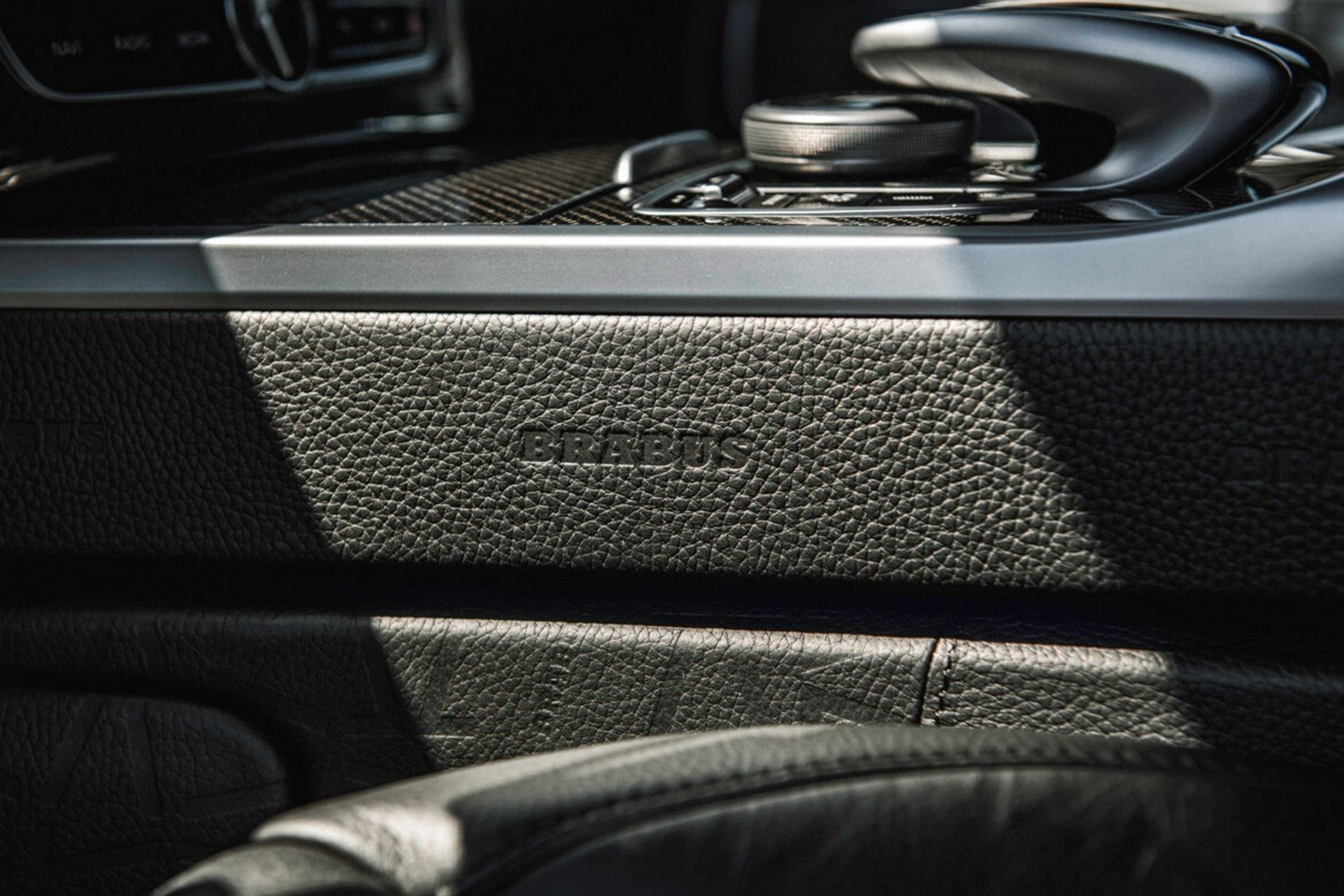 2023 - MERCEDES-AMG G 63 4x4² SUPERBLACK BRABUS 800, foto 17