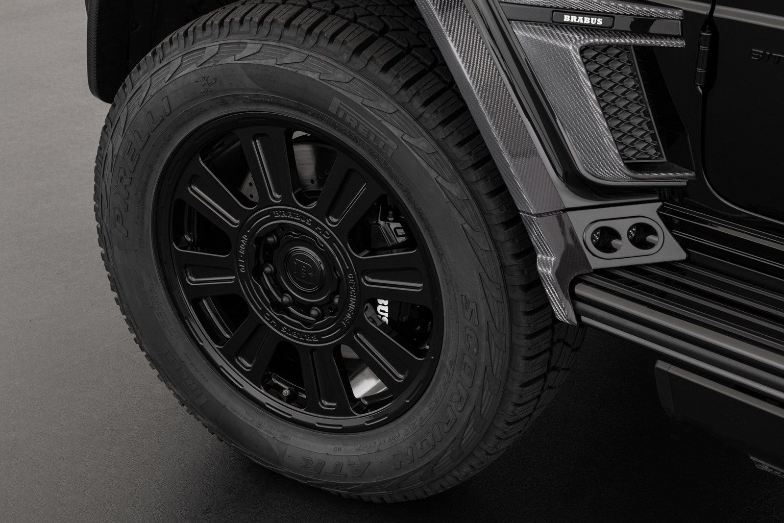 2023 - MERCEDES-AMG G 63 4x4² SUPERBLACK BRABUS 800, foto 33