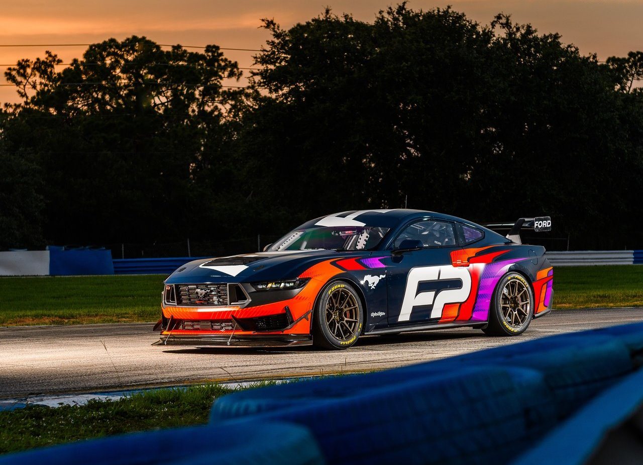 FORD MUSTANG GT4, foto 8