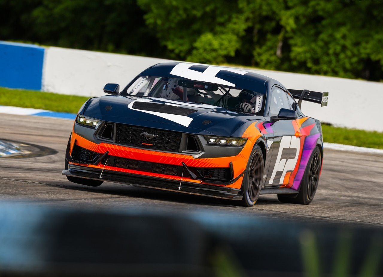 FORD MUSTANG GT4, foto 11